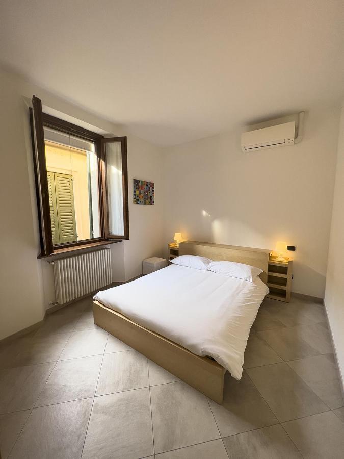 Aparthotel All'Orologio Peschiera del Garda Buitenkant foto