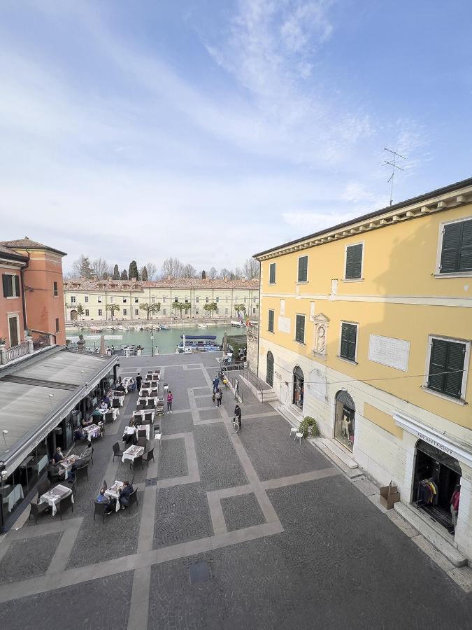 Aparthotel All'Orologio Peschiera del Garda Buitenkant foto